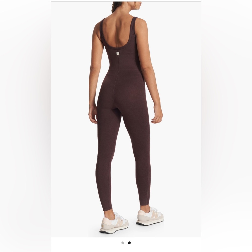 NWT Vuori Halo Essential Jumpsuit, size Small, Mahogany Heather